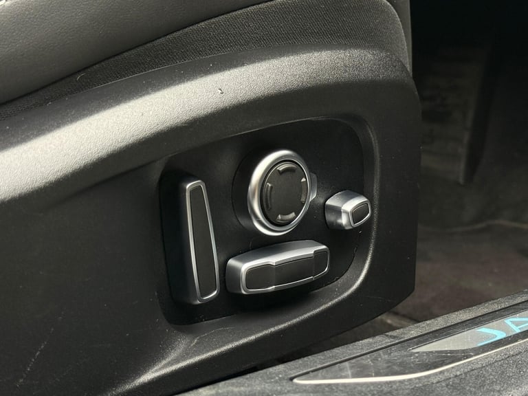 2023 Jaguar XF 2.0 P250i R-Dynamic HSE Black Saloon 4dr Petrol Auto Euro 6 (s/s) (250 ps) Petrol ...