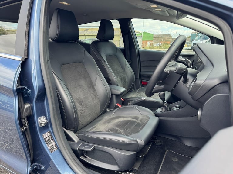 2022 Ford Fiesta Fiesta Titanium Vignale 5 door 1.0L EcoBoost 125PS mHEV FWD 6-Speed Manual HATCH...