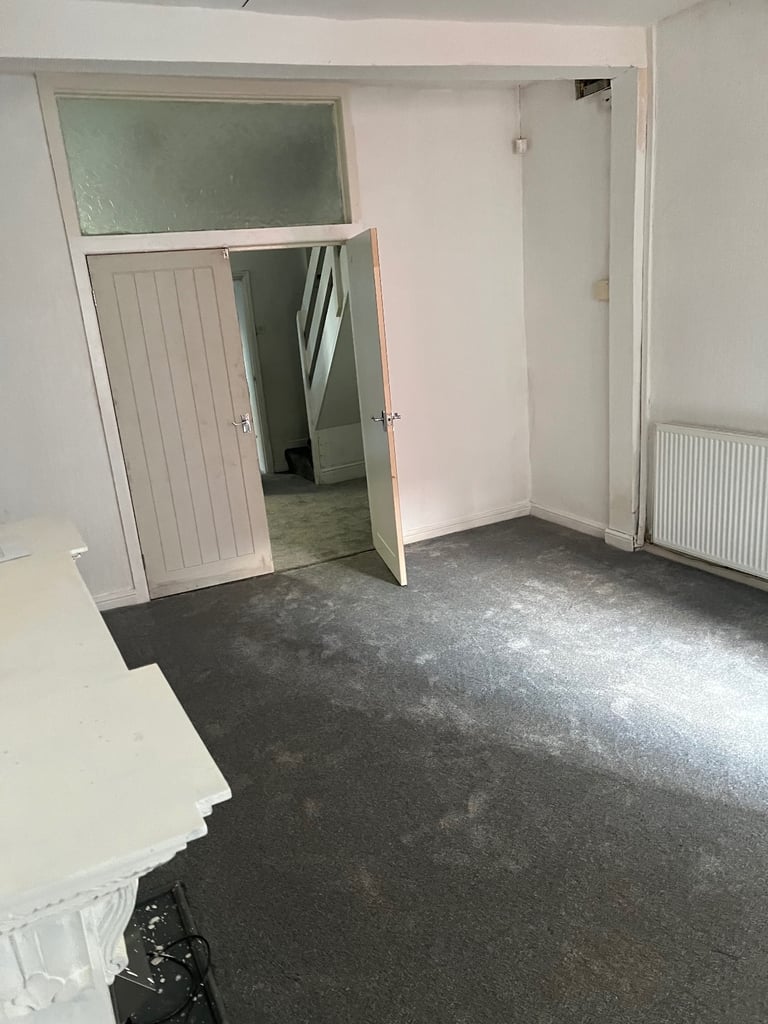 image for 2 bedroom house to let
