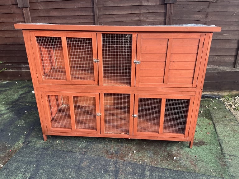 Rabbit hutch 