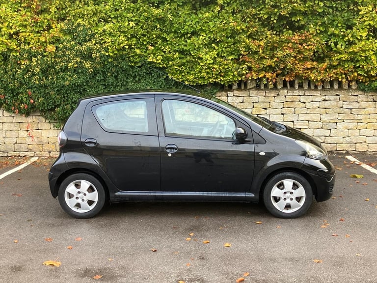 2010 Toyota AYGO 1.0 VVT-i Black 5dr HATCHBACK Petrol Manual