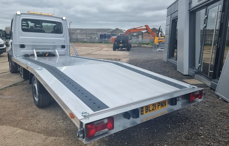 IVECO DAILY 3.5T FULL BEAVERTAIL BODY FULLY LOADED ALL EXTRAS