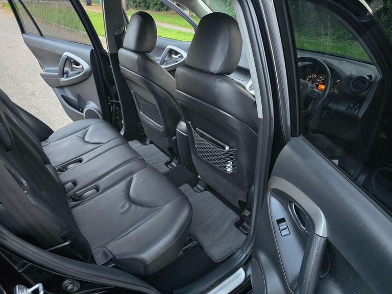 2010 Toyota RAV4 2.0 V-Matic XT-R SUV 5dr Petrol Multidrive S 4WD Euro 5 (158 ps) ESTATE Petrol A...