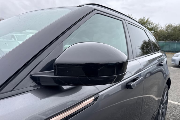 2019 Land Rover Range Rover Velar 2.0 D240 R-Dynamic HSE Auto 4WD Euro 6 (s/s) 5dr SUV DIESEL Aut...