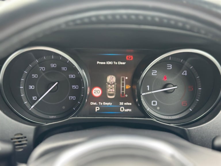 2015 Jaguar XE 2.0d [180] R-Sport 4dr Auto SALOON DIESEL Automatic