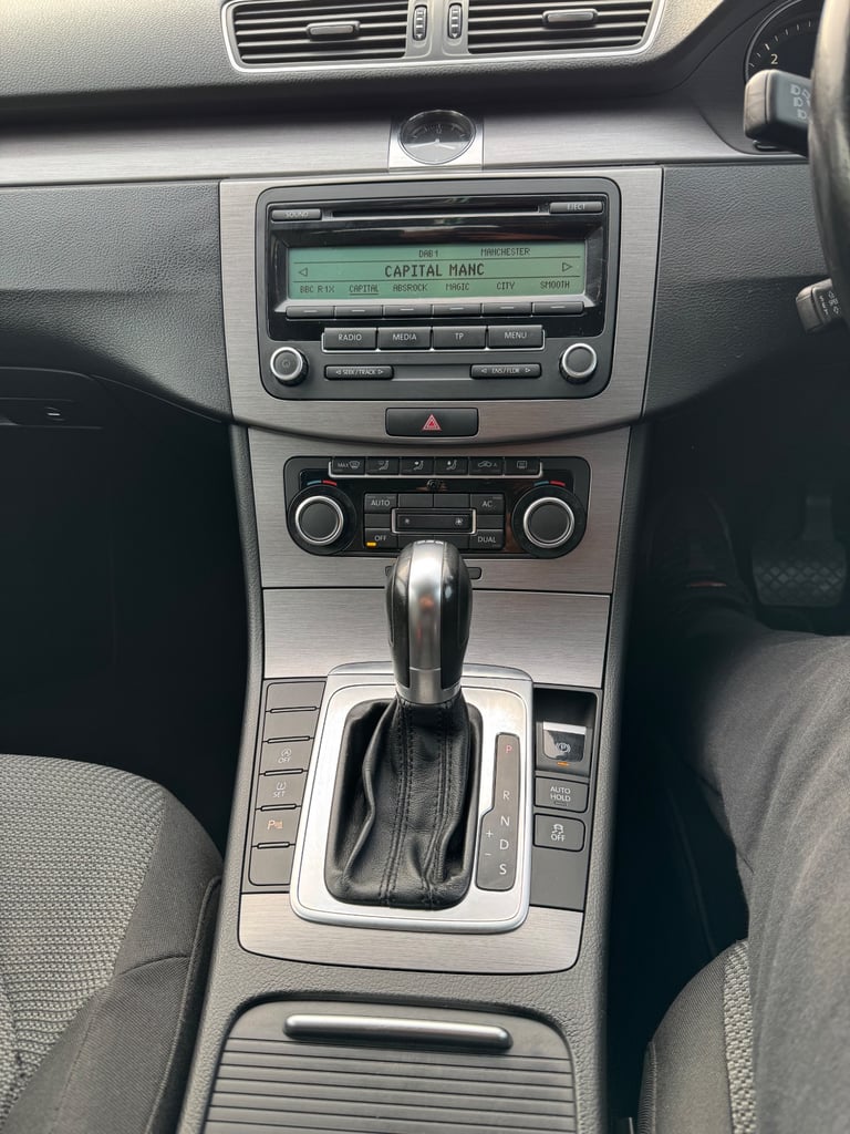 Volkswagen, PASSAT, Saloon, 2011, Semi-Auto, 1968 (cc), 4 doors
