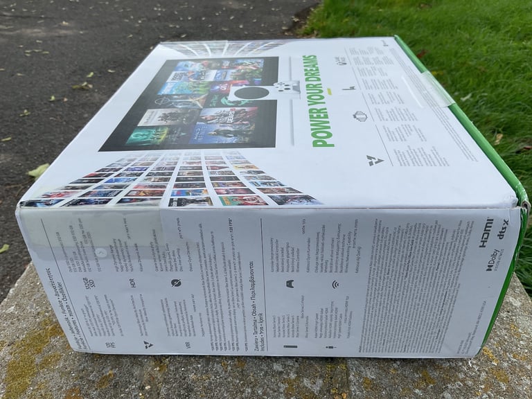 Microsoft White Xbox Series S 512GB Digital Console Bundle - New & Sealed.