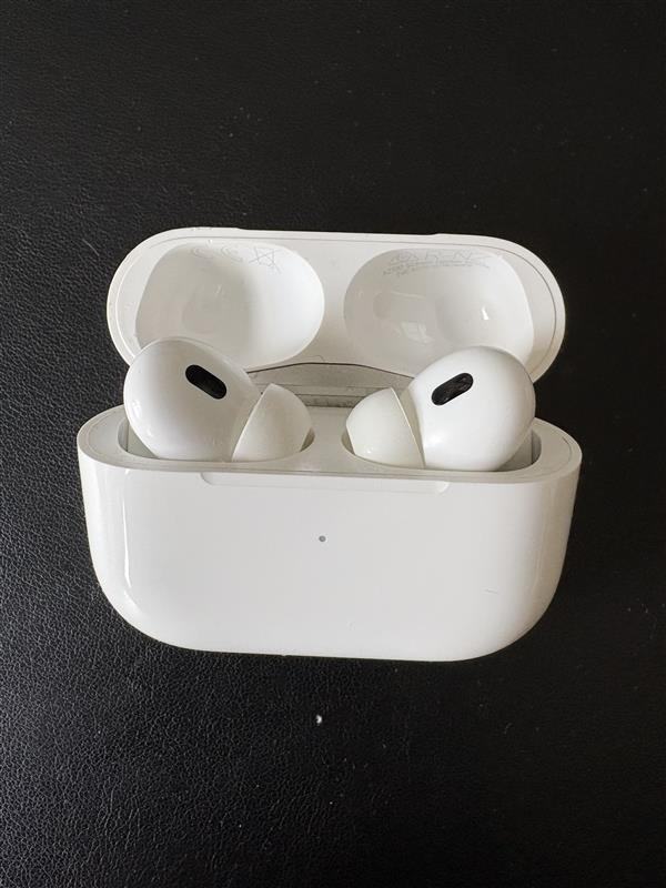 image for AirPods Pro 2nd Generation (Used - Excellent Condition)