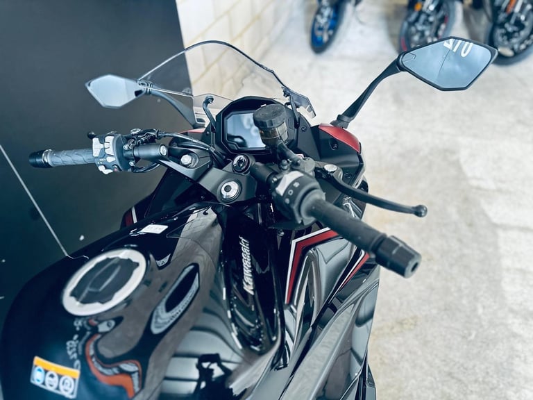 Stunning Low Mileage 2024/24 Kawasaki Ninja 1000 SX Motorcycle 