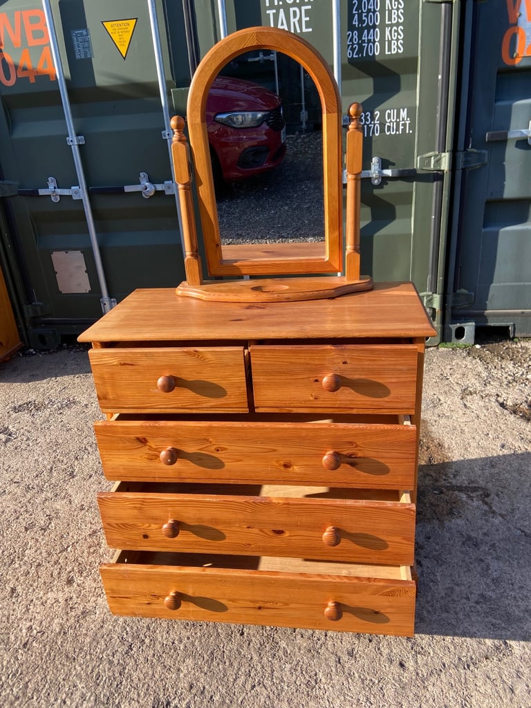 Pine chest of 3+2 drawer with mirror
