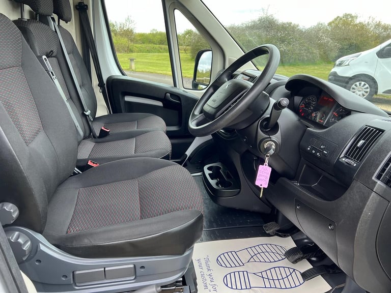 PEUGEOT BOXER 2.2 BlueHDi 335 S 2022