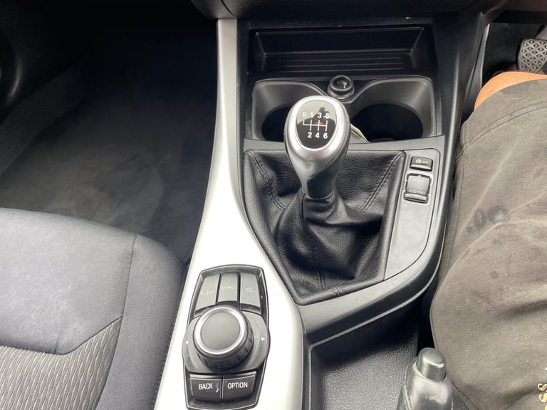 2012 BMW 1 Series 116d EfficientDynamics 5dr HATCHBACK Diesel Manual