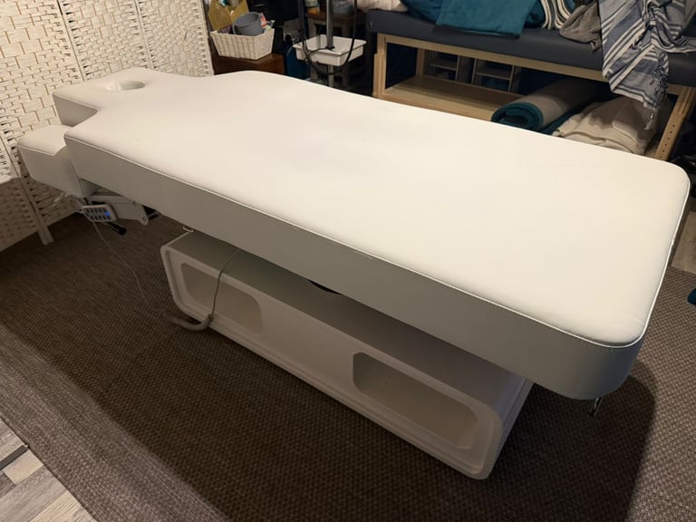 Luxury 3-Motor Electric Massage Bed – Immaculate Condition