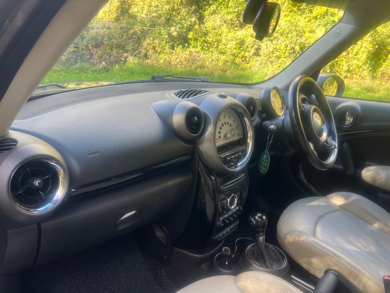 2011 MINI Countryman 1.6 Cooper 5dr Auto HATCHBACK Petrol Automatic