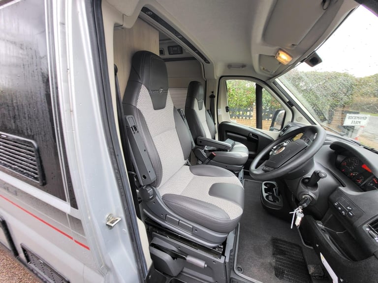 Autotrail Tribute T-660 T660 Campervan ** Auto - Low Miles - 1 Owner - FSH **