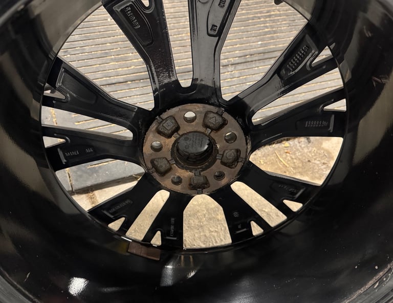 Set of 19inch Volkswagen Golf GTD Alloys & Tyres 5x112