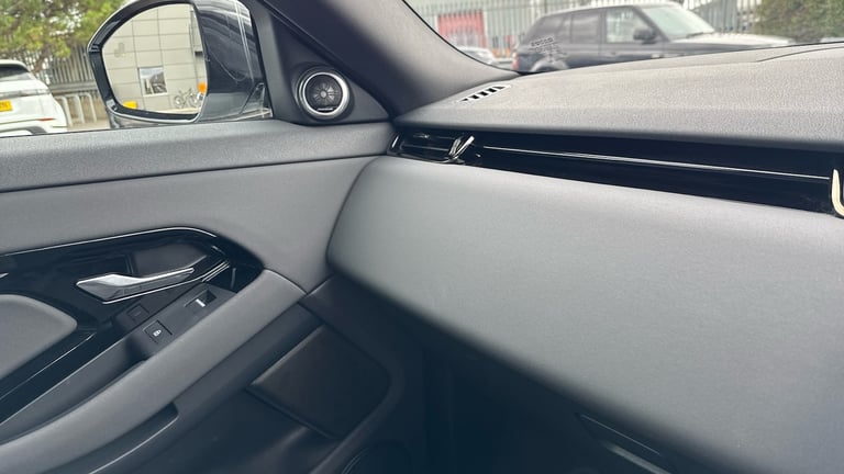 2025 Land Rover Range Rover Evoque 2.0 D165 Dynamic SE 5dr Auto Diesel Hatchback Hatchback Diesel...