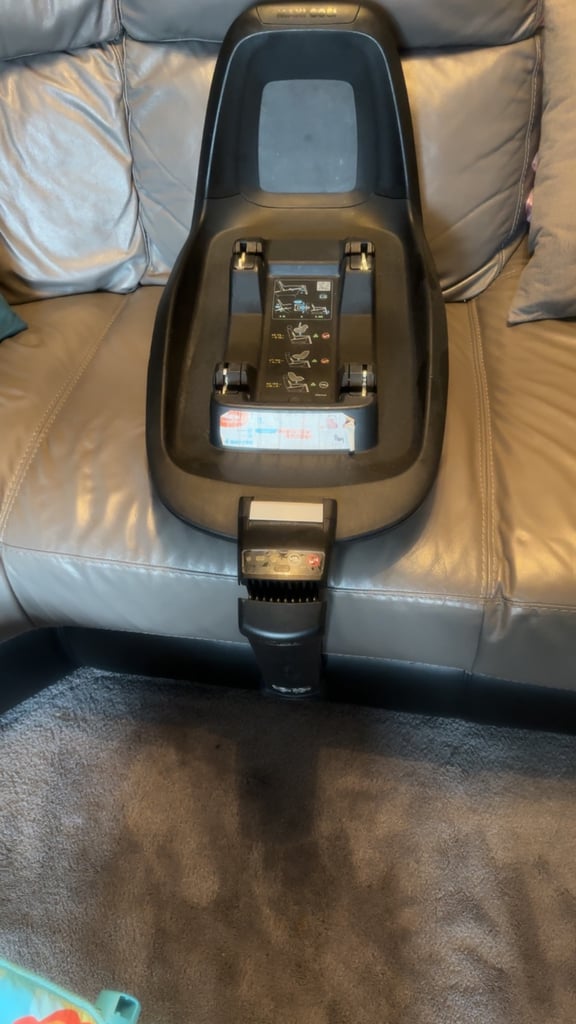 image for Maxi Cosi Isofix base