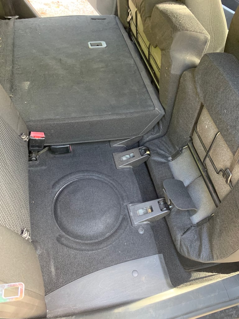 Peugeot, 308, Estate, 2012, Manual, 1560 (cc), 5 doors