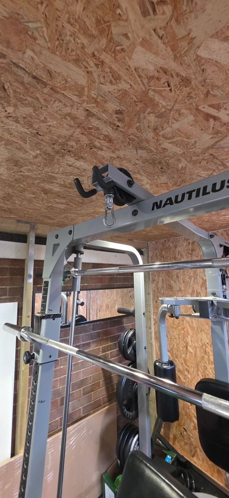 💪 Nautilus Multi Gym / Smith Machine – Full Body Setup