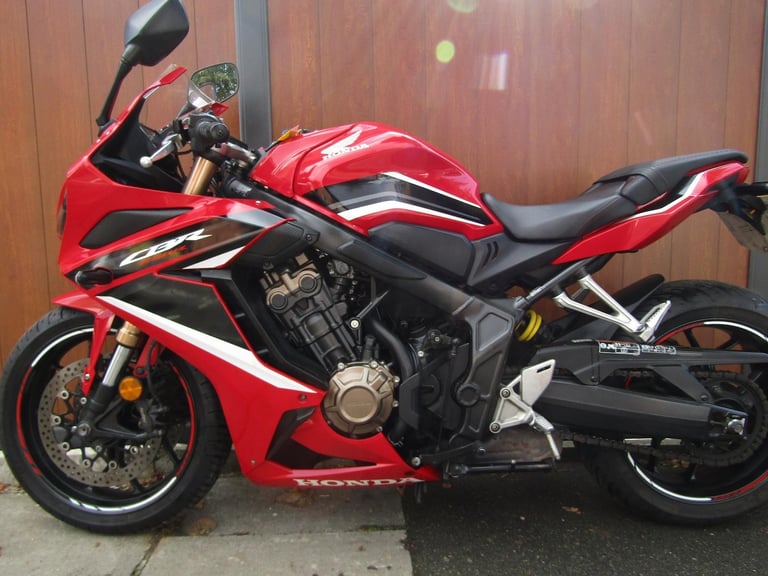 HONDA CBR 650R* ONE OWNER FROM NEW * 7800 MILES * JUST HAD TYRES AND PADS *