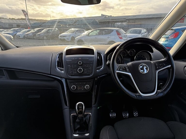 2015 Vauxhall Zafira Tourer 2.0 CDTi SRi MPV 5dr Diesel Manual Euro 5 (130 ps) MPV Diesel Manual