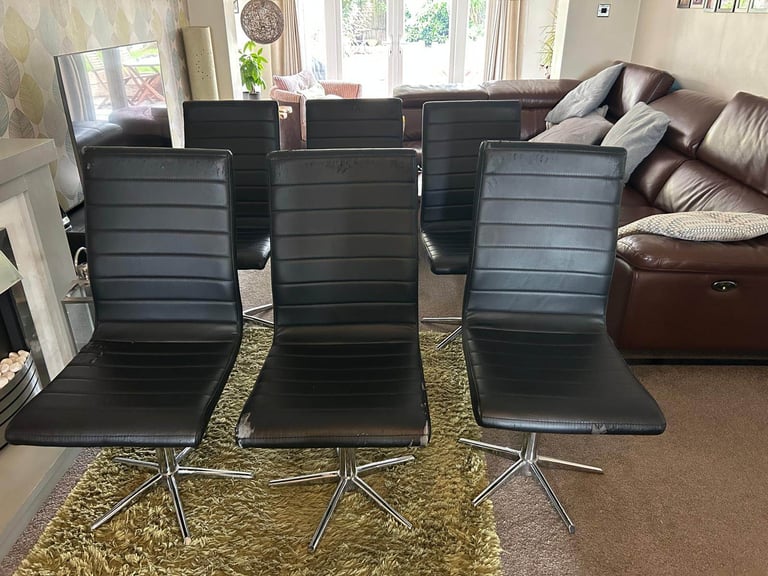 Set of 6 dining room chairs