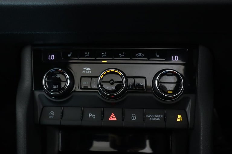 2019 Skoda Karoq 2.0 TDI Sport Line 4x4 5dr ESTATE DIESEL Manual