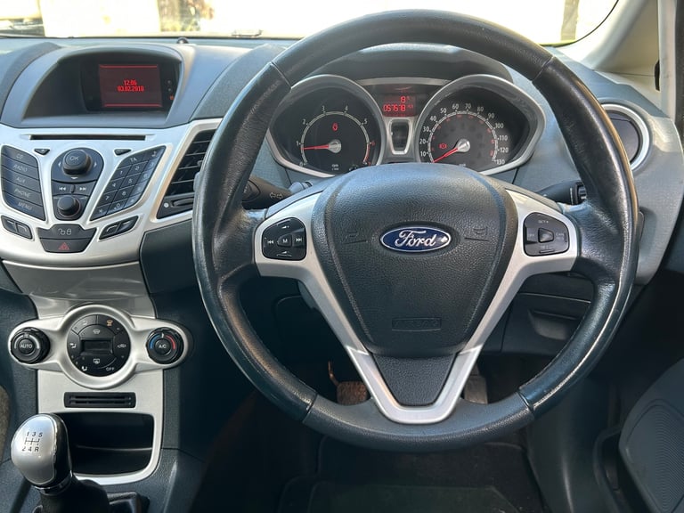 Ford fiesta titanium 57k mileage 2010