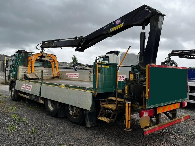 2013 DAF CF 26T DROPSIDE WITH HMF 1430 CRANE 
