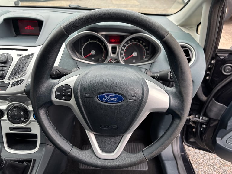 2009 Ford Fiesta 1.4 Zetec 3dr HATCHBACK Petrol Manual