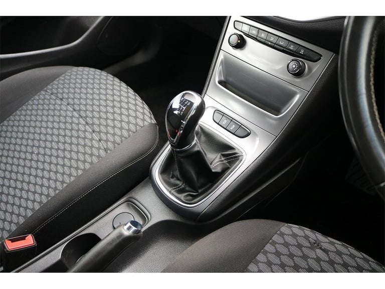 2017 Vauxhall Astra CDTi ecoTEC BlueInjection Tech Line Nav Estate Diesel Manual