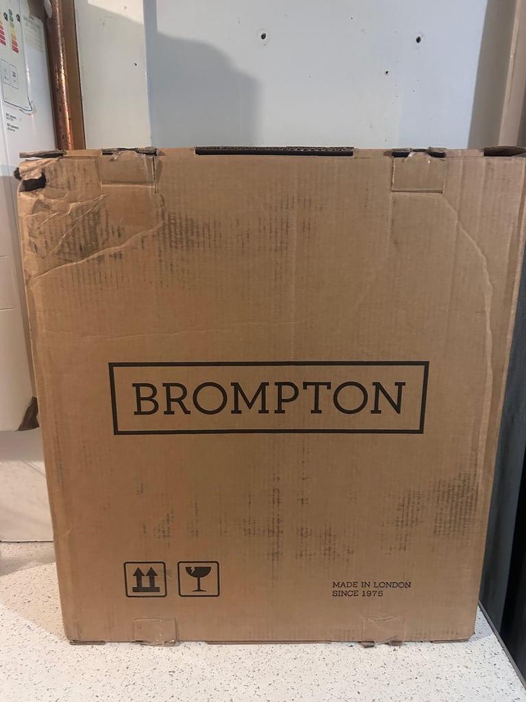 BROMPTON FOLDING ELECTRIC C LINE 4 SPEED BICYCLE IN AMETHYST LACQUER 