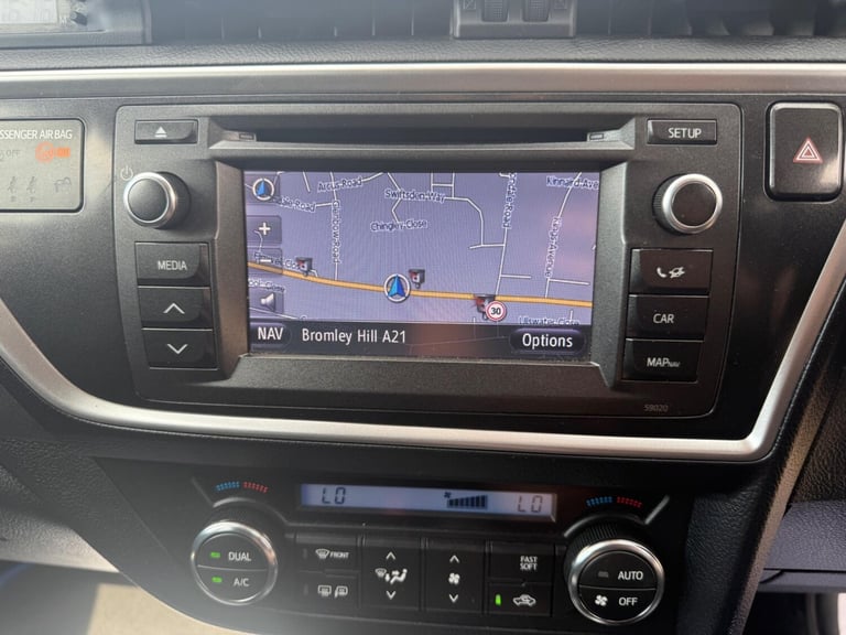2013 Toyota Auris 1.6 V-Matic Excel Multidrive S Euro 5 5dr HATCHBACK Petrol Automatic