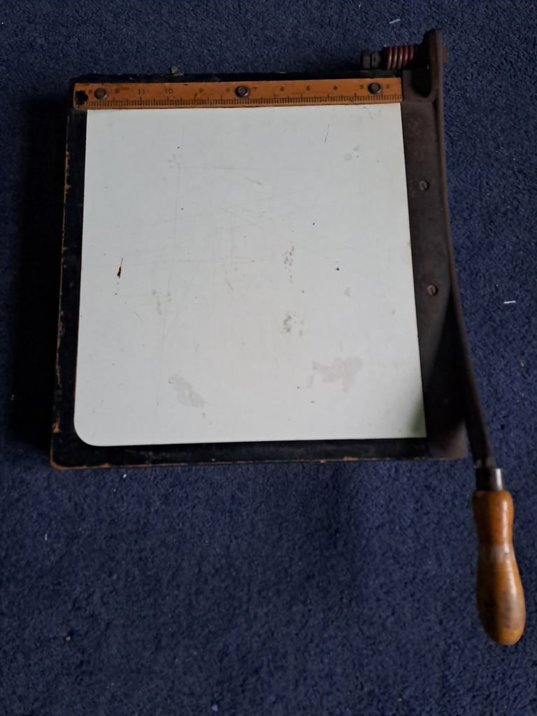 Vintage Guillotine 