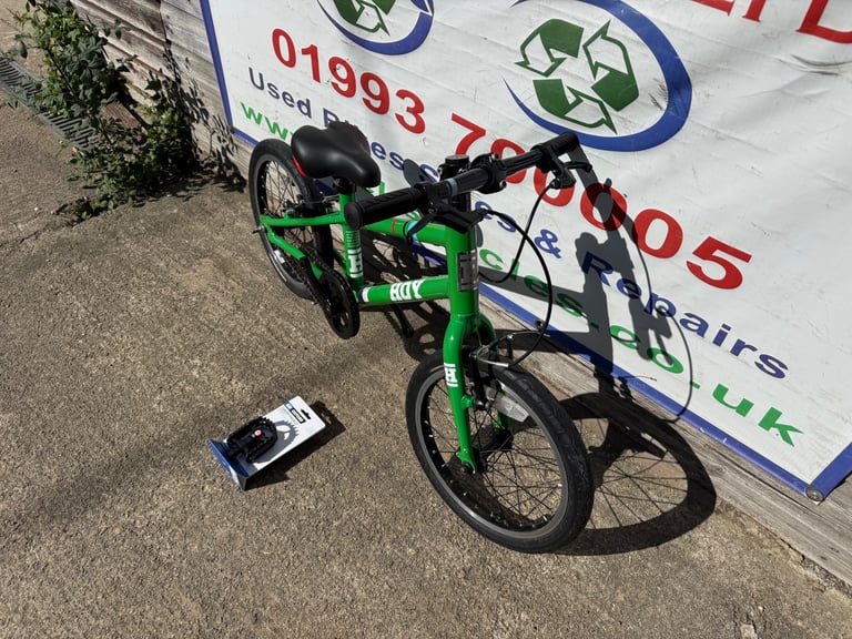 Hoy Bonaly 16” Wheel Boys Bike. Night Light Weight Bike. Serviced