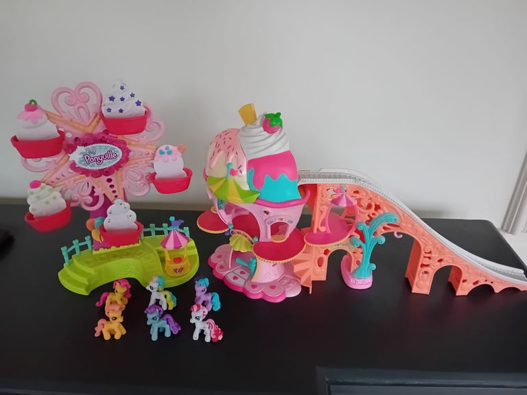 image for My little pony ponyville amusement park with ferris wheel