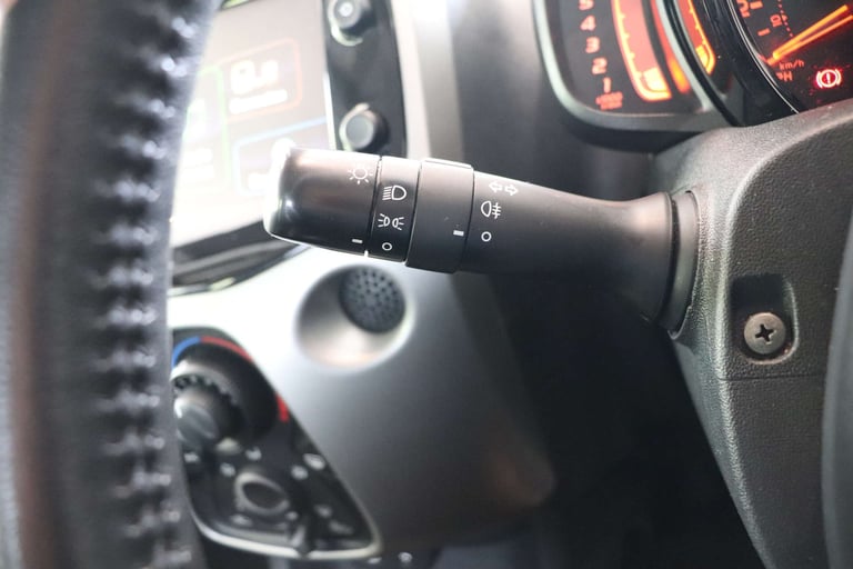 2016 Toyota AYGO 1.0 Aygo X-Play VVT-i CVT 5dr Hatchback Petrol Automatic