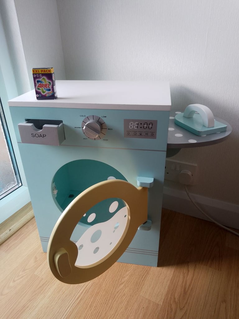 Mini washing machine and Ironing board 
