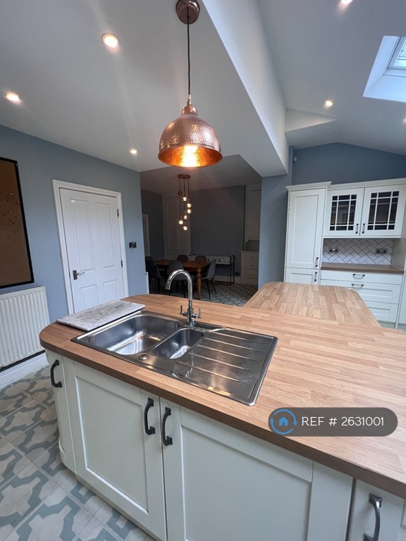 4 bedroom house in Holmwood Road, Manchester, M20 (4 bed) (#2631001)