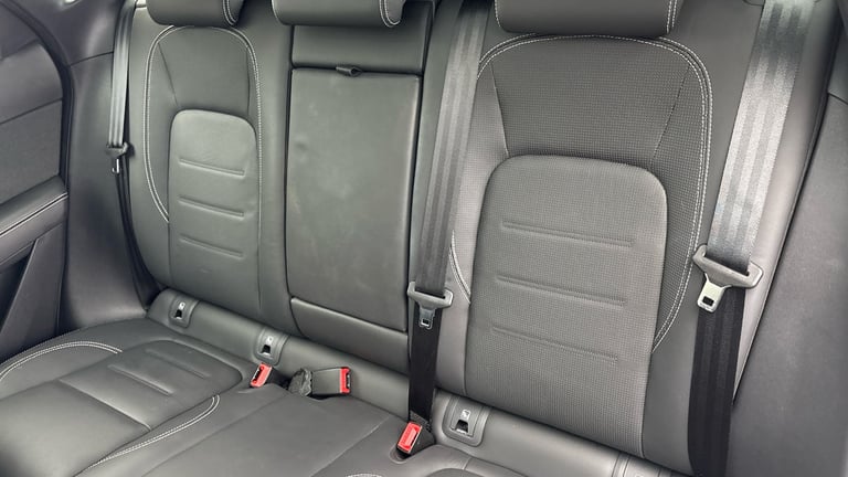 2022 Jaguar E-Pace 1.5 P300e 11.5kWh R-Dynamic HSE SUV 5dr Petrol Plug-in Hybrid Auto AWD Euro SU...