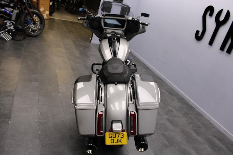 2023 Harley-Davidson FLHXSE CVO Street Glide in Dark Platinum