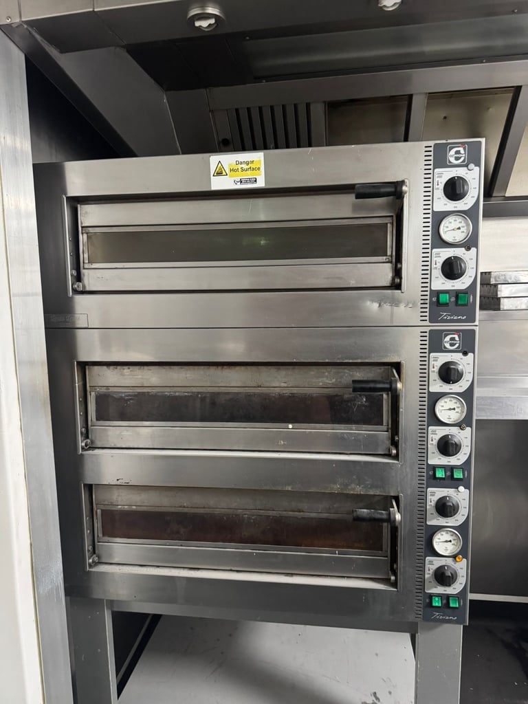 image for Commercial pizza oven