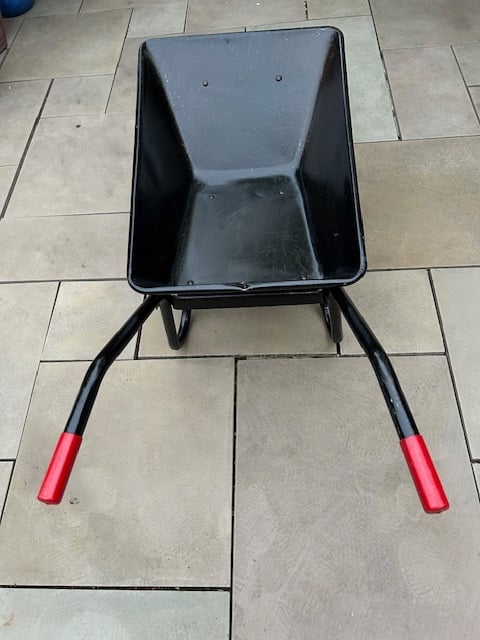 image for Chillington Camden  Classic 85 Litre Wheelbarrow
