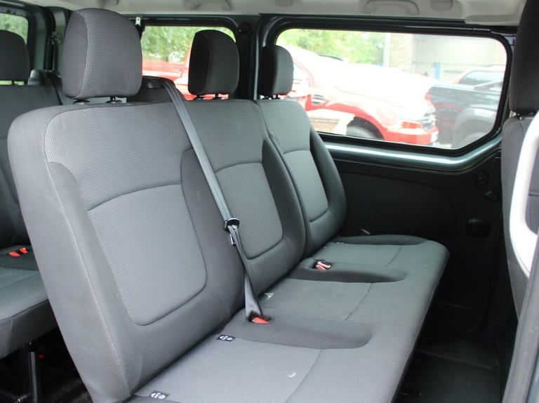 2023 Renault Trafic 2.0 dCi 28 Business Minibus Double Cab 5dr Diesel Manual