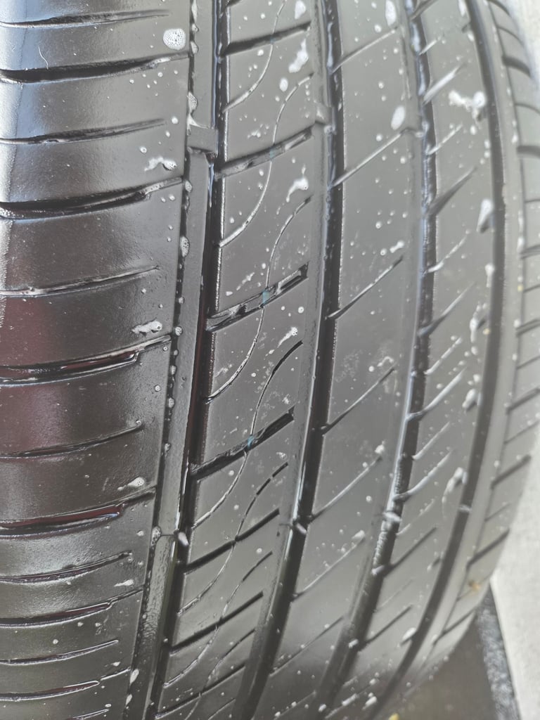 245 35 20 tyres like brand new comes on an alloy wheel vauxhall 