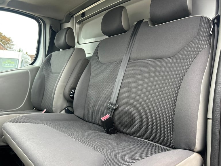 2013 Vauxhall Vivaro 2.0 2900 CDTi Sportive FWD L3 4dr PANEL VAN Diesel Manual