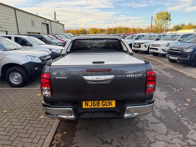 2018 Toyota Hilux Invincible D/Cab Pick Up 2.4 D-4D PICK UP DIESEL Manual