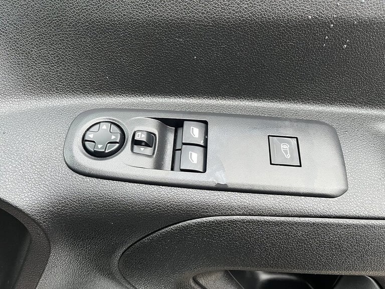 2020 Vauxhall Combo SPORTIVE 1.6TDCi 100 L1 2300 (ULEZ) Panel Van Diesel Manual