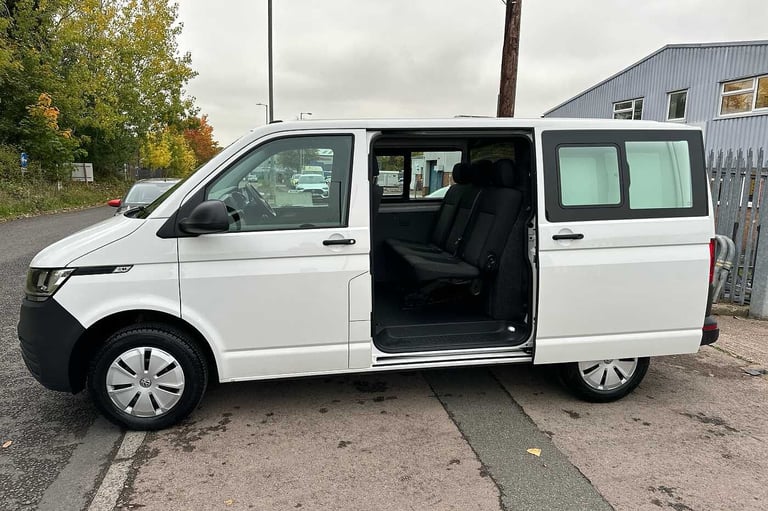 2024 Volkswagen Transporter 2.0 TDI 110 Startline Kombi Van Combi Van Diesel Manual